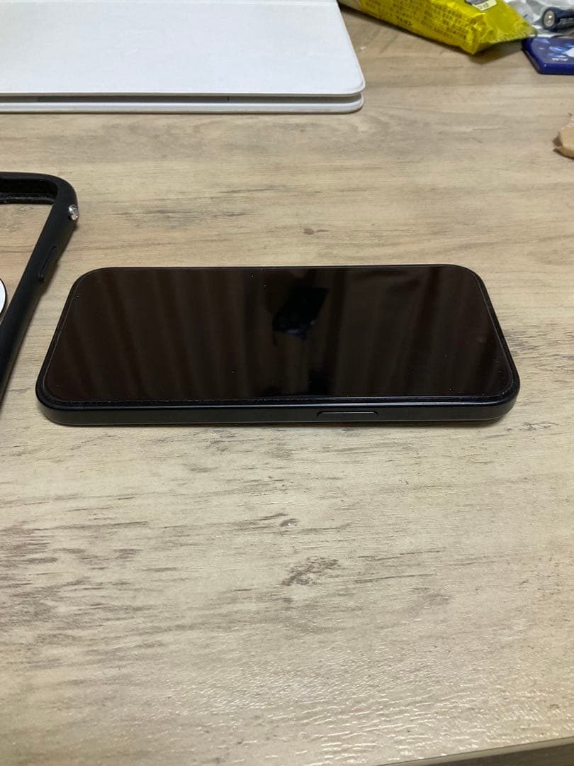 iPhone15 256gb SIMフリー ブラック美品、iFaceケース付き