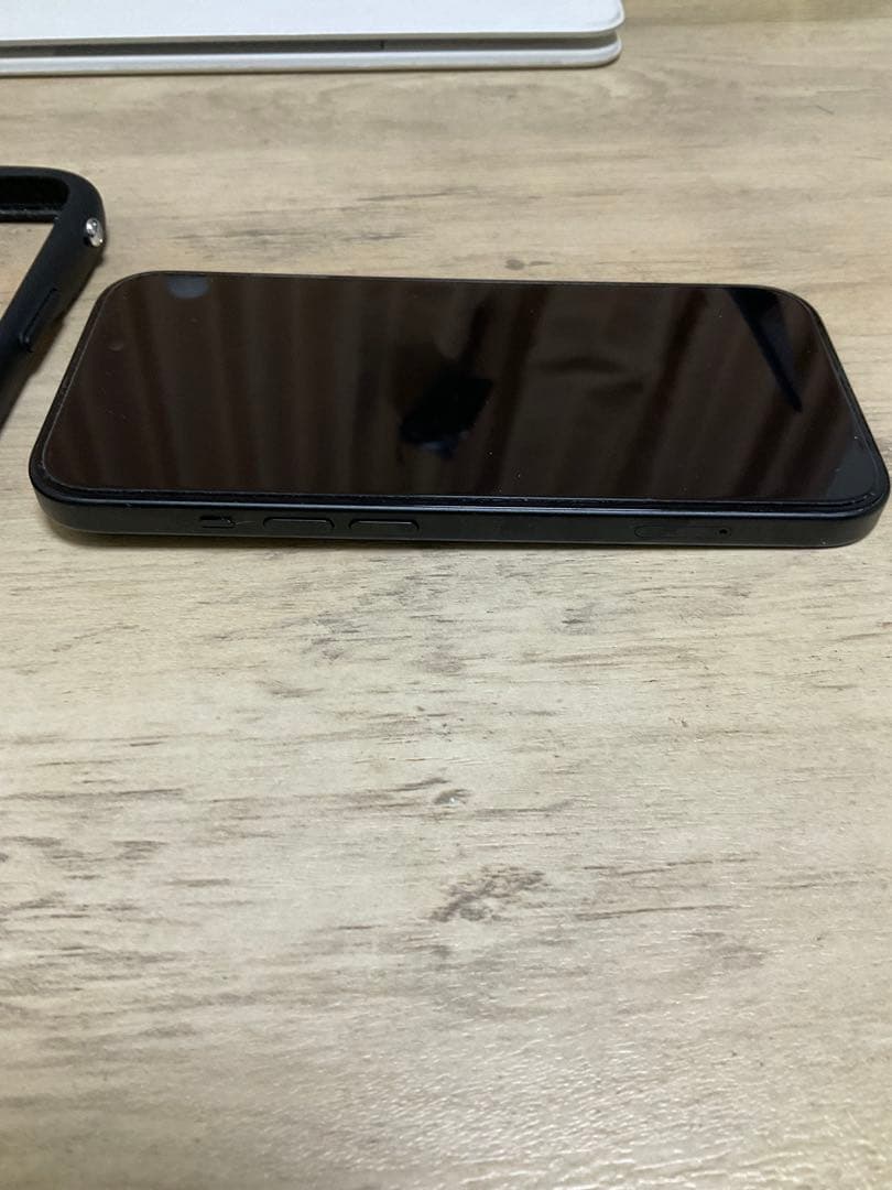 iPhone15 256gb SIMフリー ブラック美品、iFaceケース付き