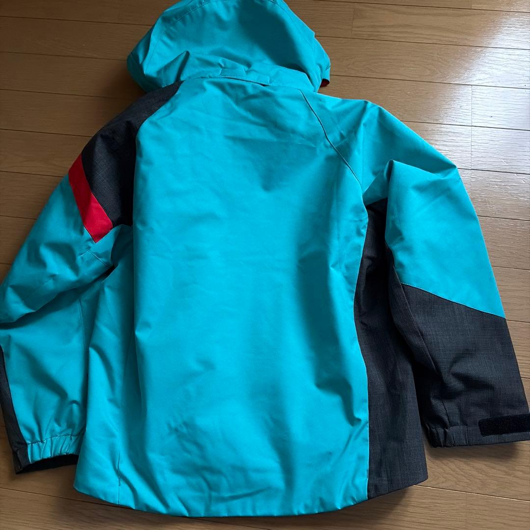 ☆nicona☆プロフ読んでください☆様☆ デサント　スキーウェア 140㎝