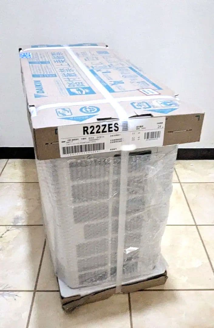 早い者勝ち　送料込　新品未使用　室外機のみ　DAIKIN R22ZES エアコン