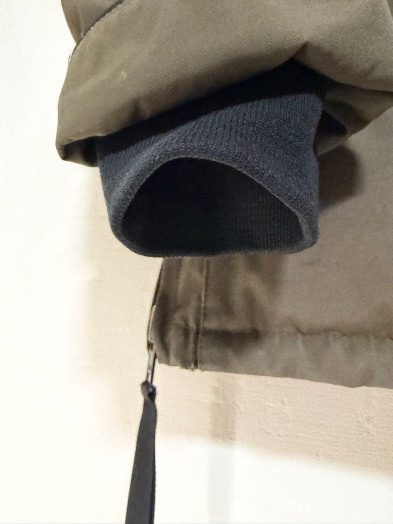   ダウンジャケット KAMLOOPSカムループス　カーキ