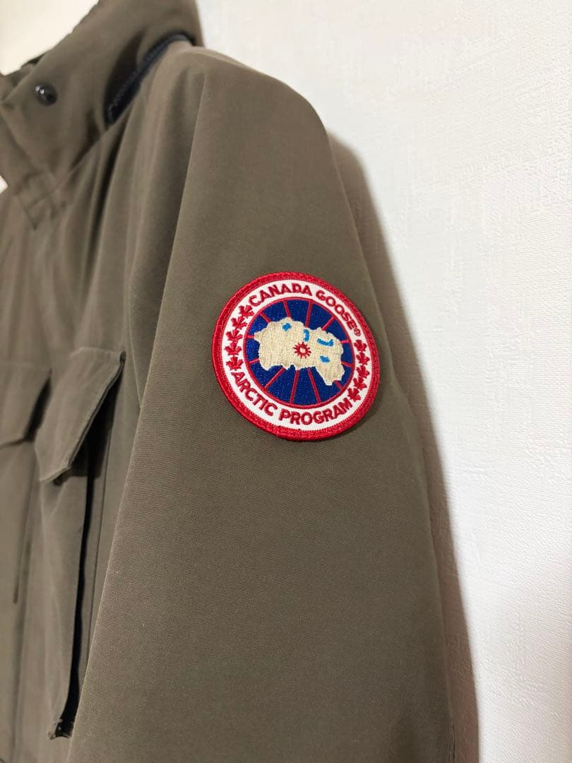   ダウンジャケット KAMLOOPSカムループス　カーキ