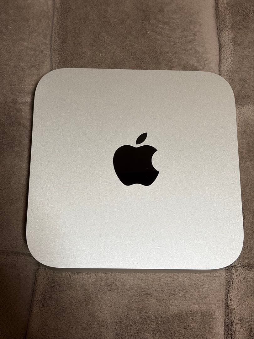 Apple Mac mini M2チップ搭載（8GBメモリ・256GB SSD）