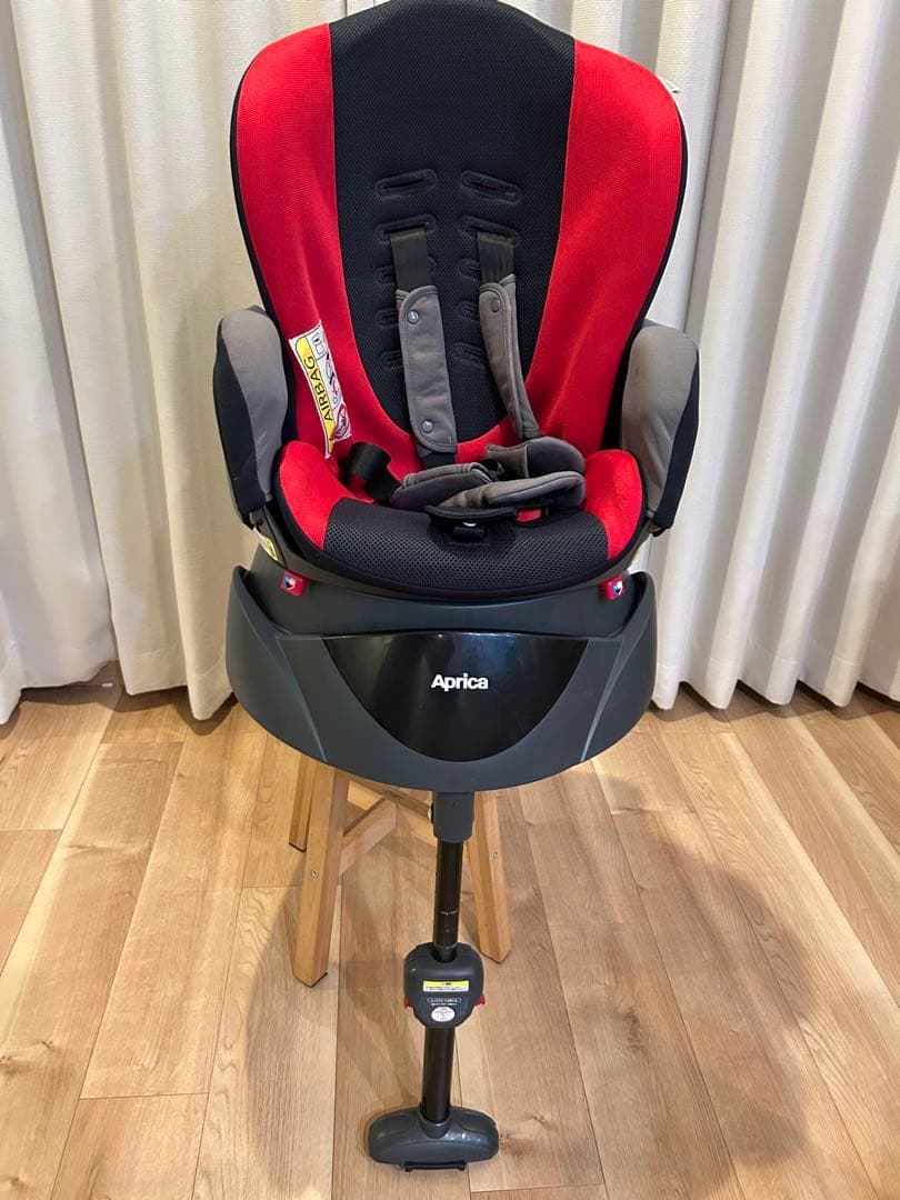 アップリカ　ディアターンプラスプレミアム（ベビー＆チャイルドシート　ベッド）