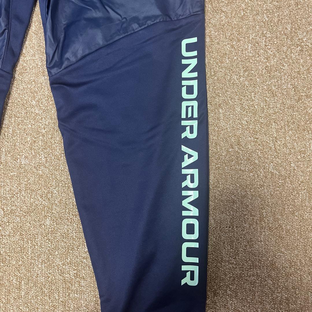 新品未使用 タグ付き アンダーアーマー ジャケット パンツ　セットアップ