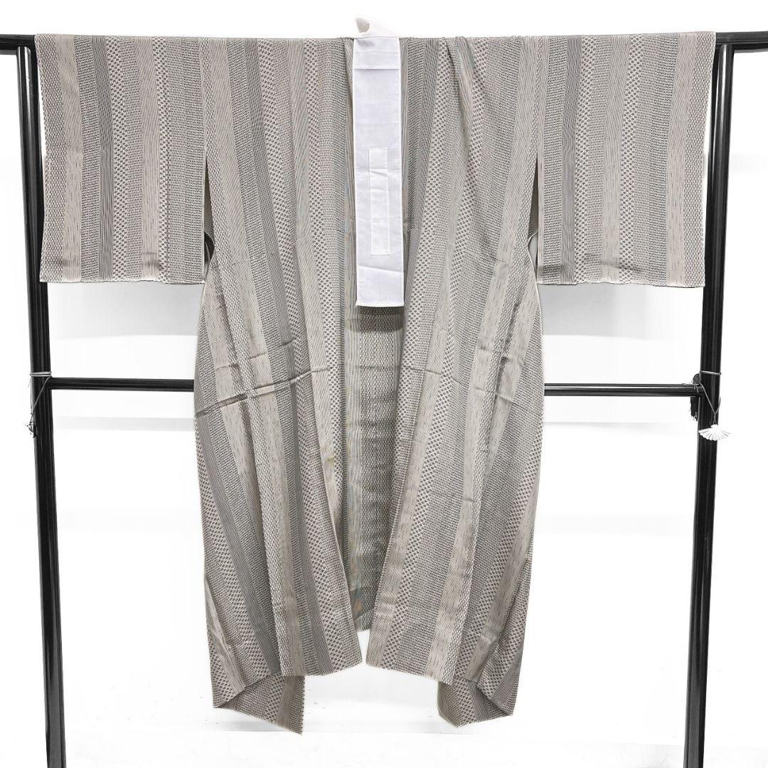 長襦袢　縦縞模様　子持ち縦縞　レディース 七宝　小花　着物　103b p