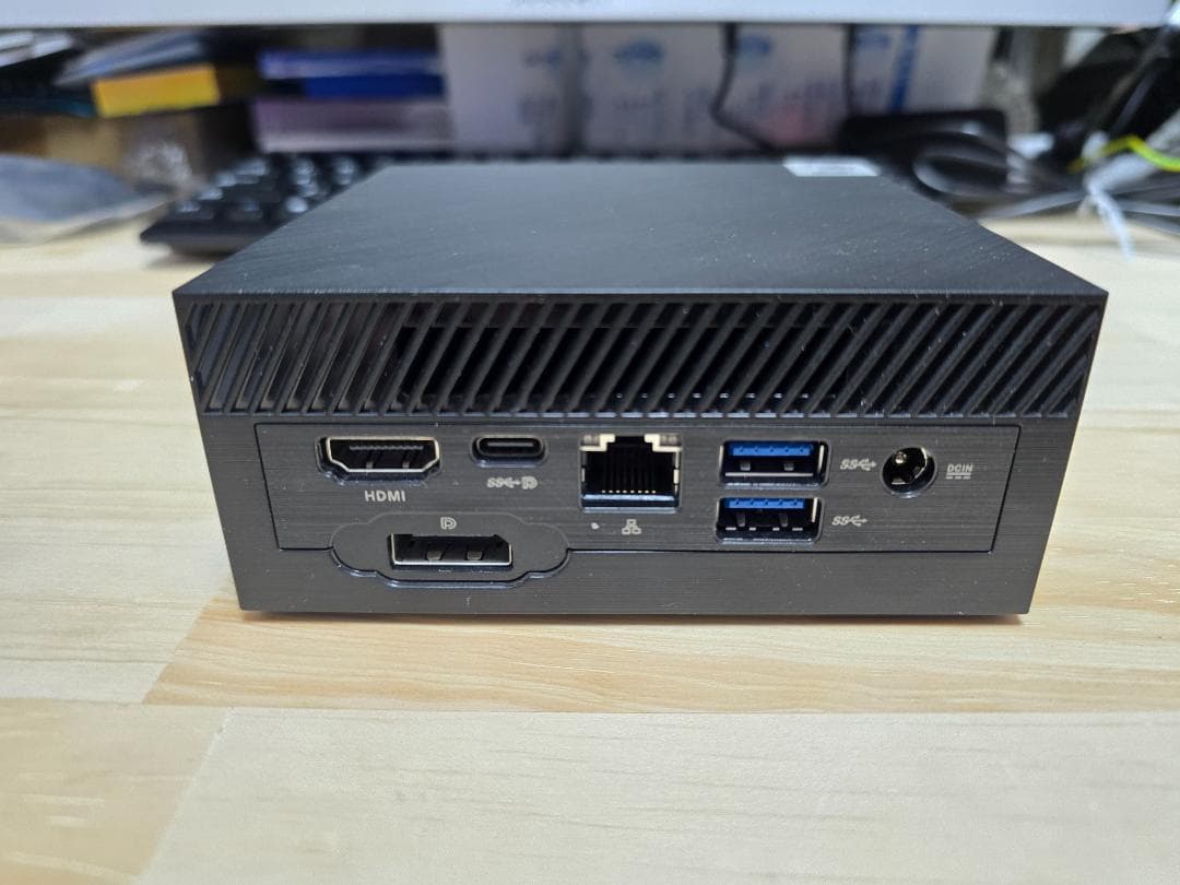 ミニPC ASUS PN62 miniPC