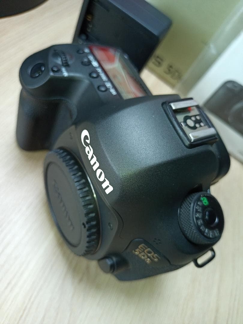 美品Canon EOS 5Ds デジタル一眼レフカメラ 本体