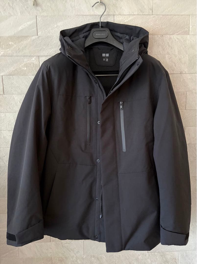 ユニクロ　2025AW ハイブリッドダウンパーカー ブラック　Lサイズ