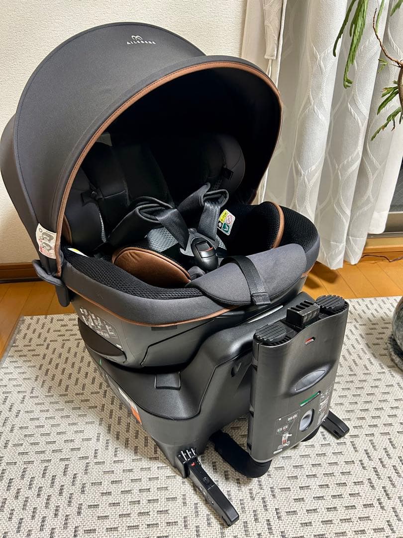 エールべべ クルットR ウィ チャイルドシート リュクスグレー 限定