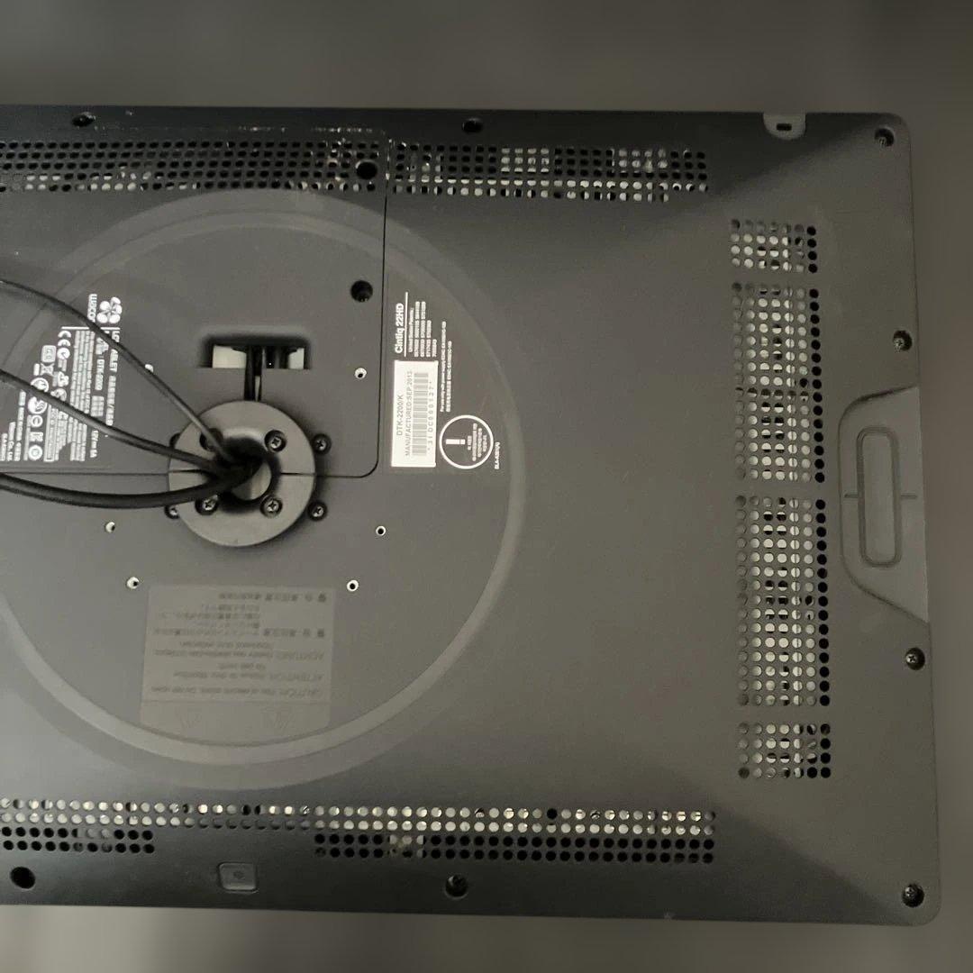 液タブ・ペンタブ WACOM cintiq DTK-2200/K