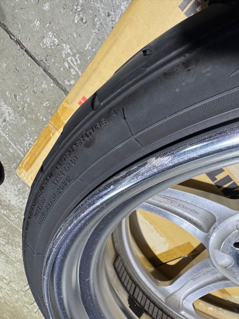 ワーク　グノーシス　19インチ　30系プリウス　215/35R19 ナット付き