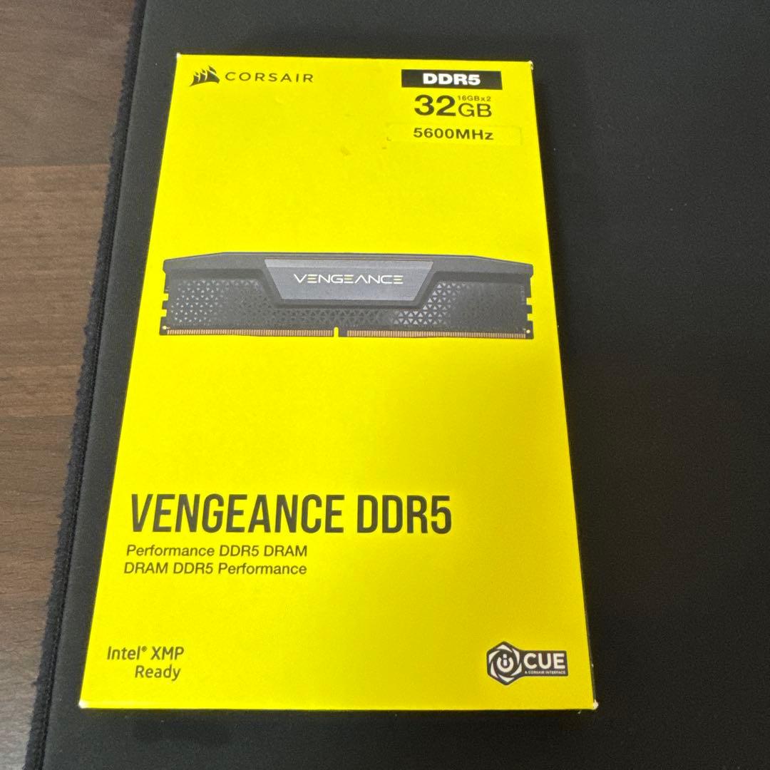 メモリー CORSAIR VENGEANCE DDR5 32GB 5600MHz CL36