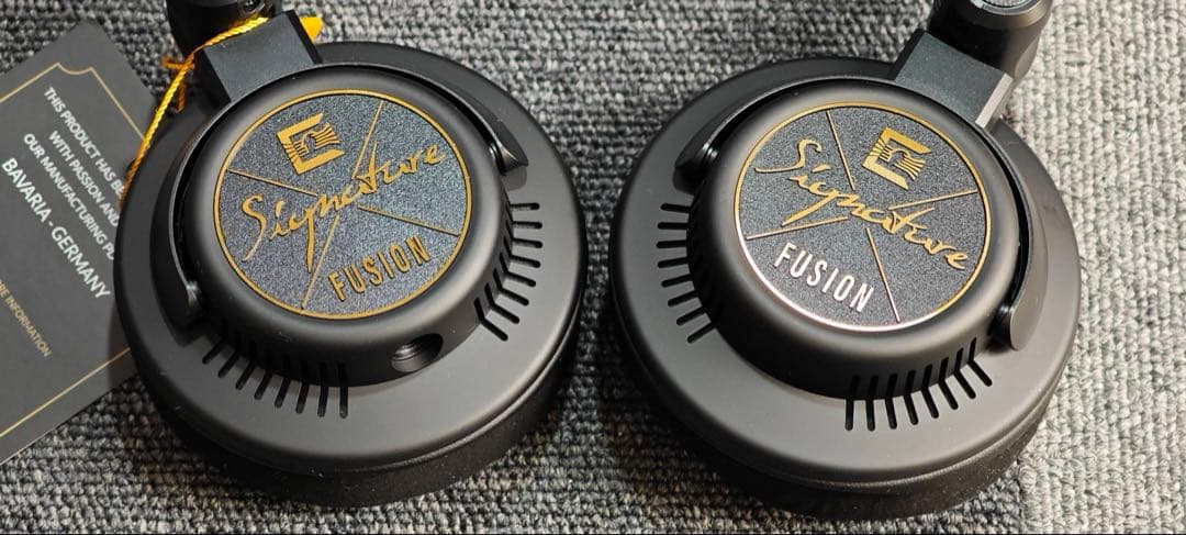 Signature FUSION Open Back ヘッドホン