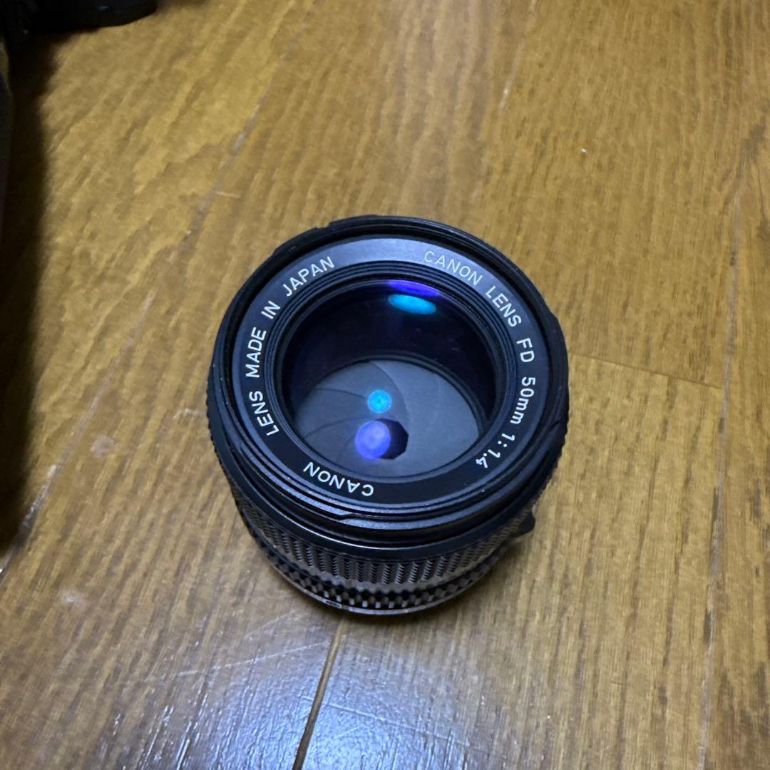 Canon AE-1 FD50mm f1.4とFD100-200mm f5.6