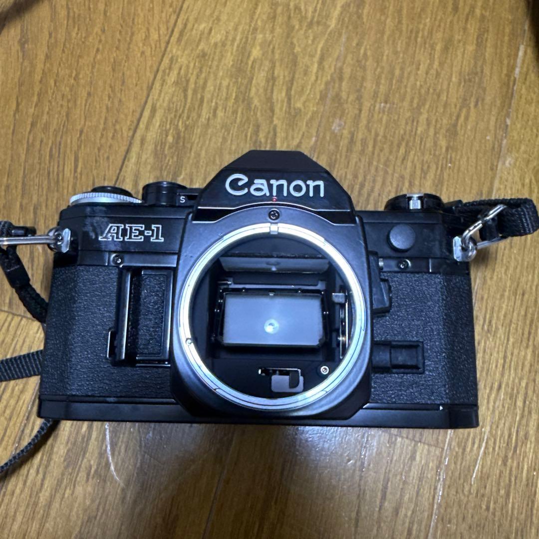 Canon AE-1 FD50mm f1.4とFD100-200mm f5.6