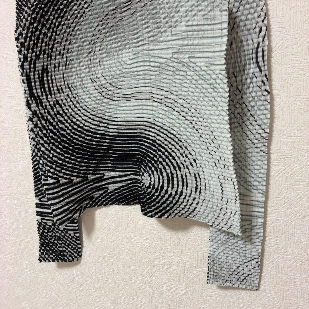 イッセイミヤケ 波模様 長袖 プリーツ カットソー ハイネック 薄手