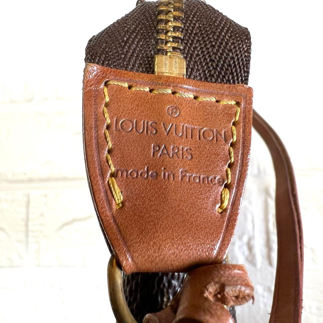 ルイヴィトン　モノグラム　アクセサリーポーチ　G金具　ポシェット　レディース