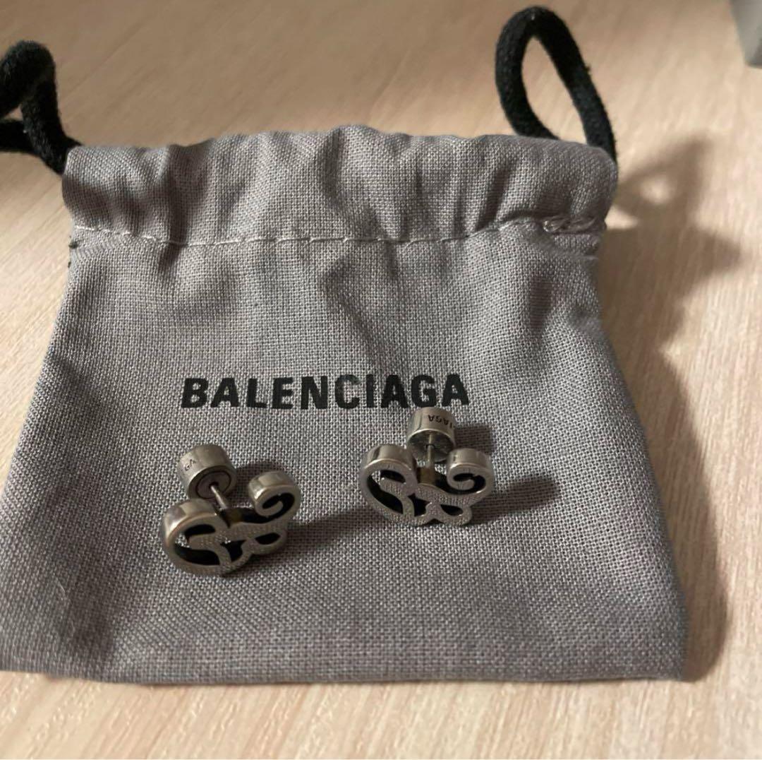 【最終値下げ‼️早い者勝ち‼️】BALENCIAGA ロゴピアス シルバー 箱袋付き