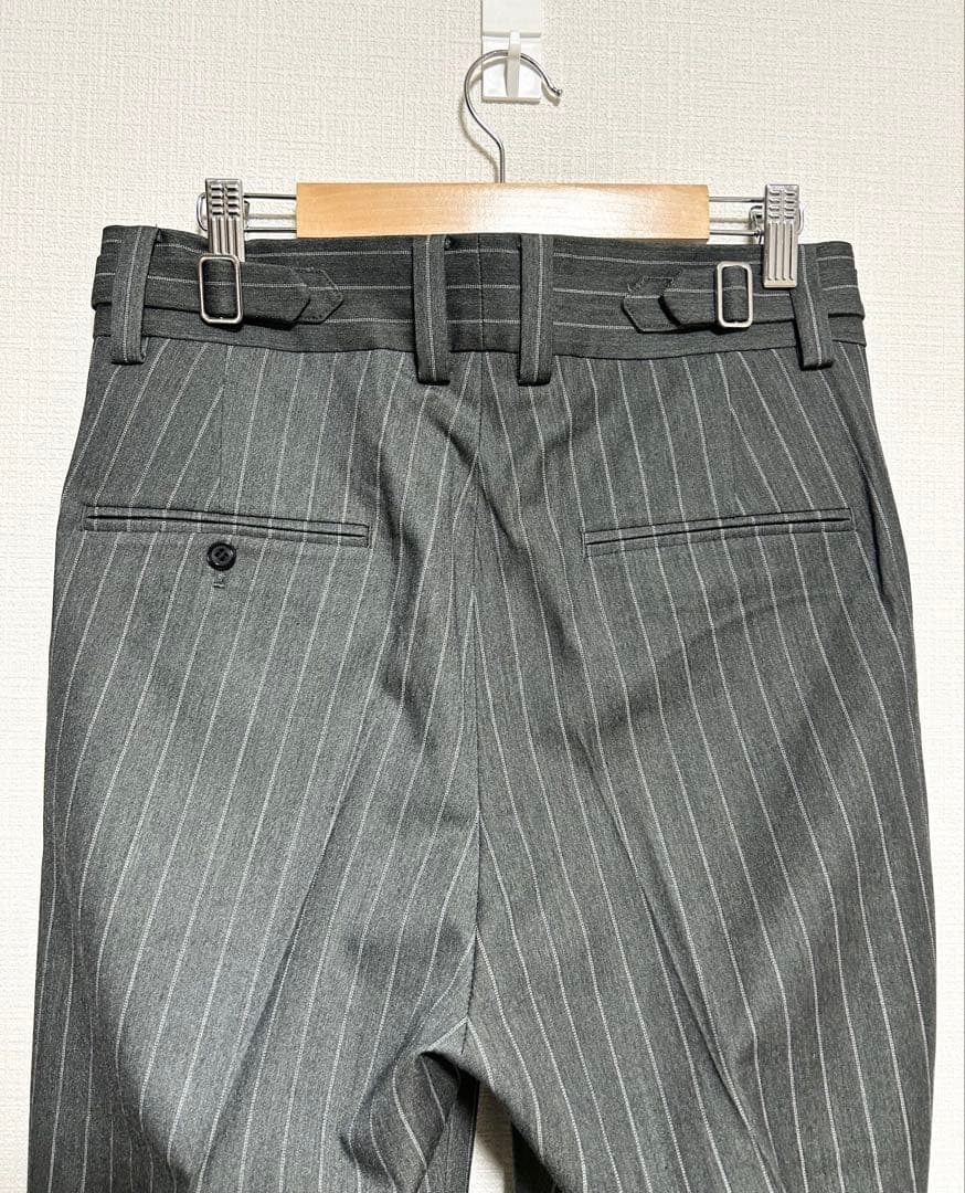 パンツ SHIKITARI STRIPE FLARE SLACKS GRAY