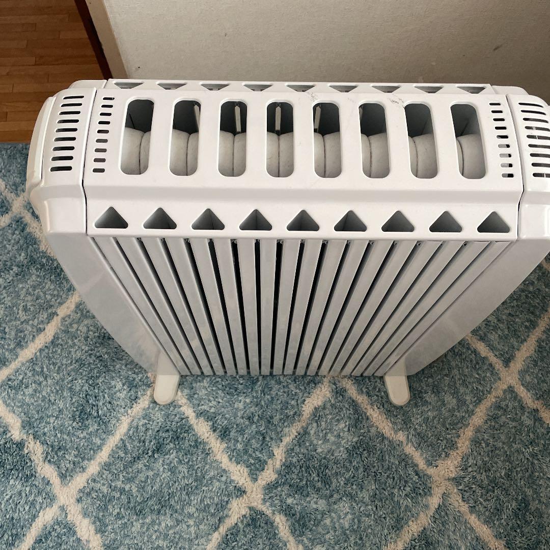 送料込デロンギオイルヒーター気持ちのいい暖かさ　安心安全あったかい　ECOモード