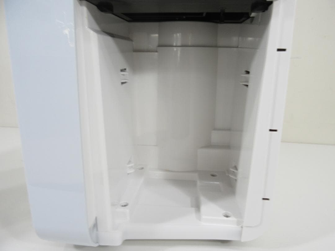 naka◆CM-P100-W ホワイト除湿機 スリムデザイン