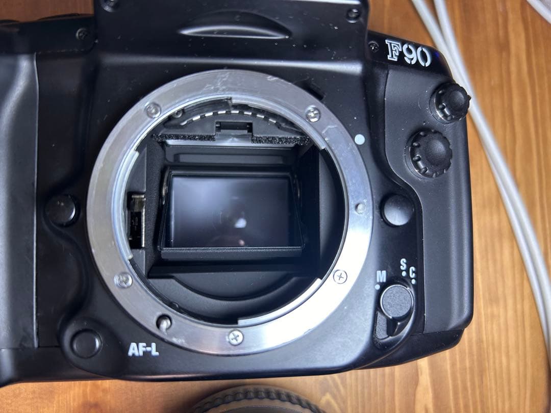 Nikon ニコン F90 フィルムカメラレンズ付き　動作OK