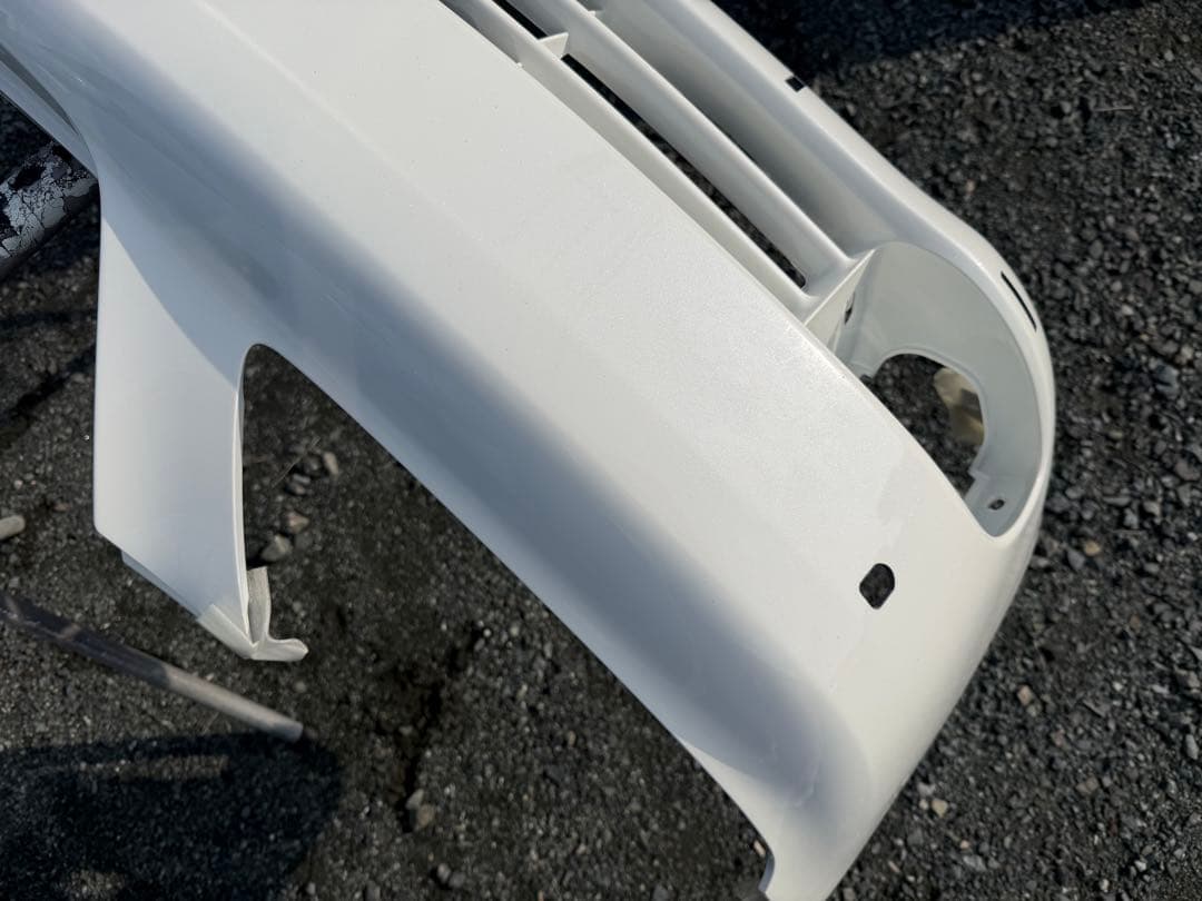 t*o様 18クラウン　フロントバンパー　パール新品（長期保管品）