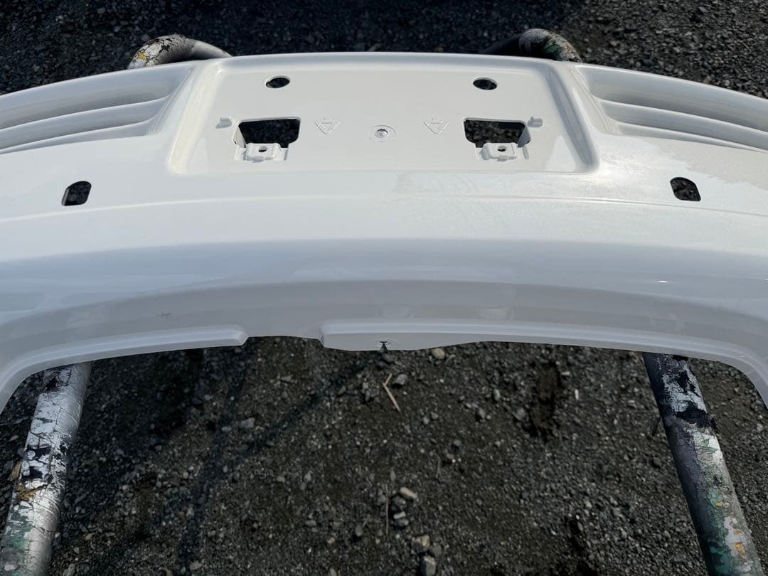 t*o様 18クラウン　フロントバンパー　パール新品（長期保管品）