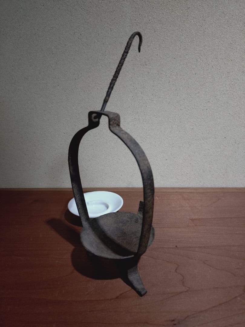 鉄製 吊るし灯火器 花器 花入れ 古道具 古民具 燭台 行燈 行火 灯明