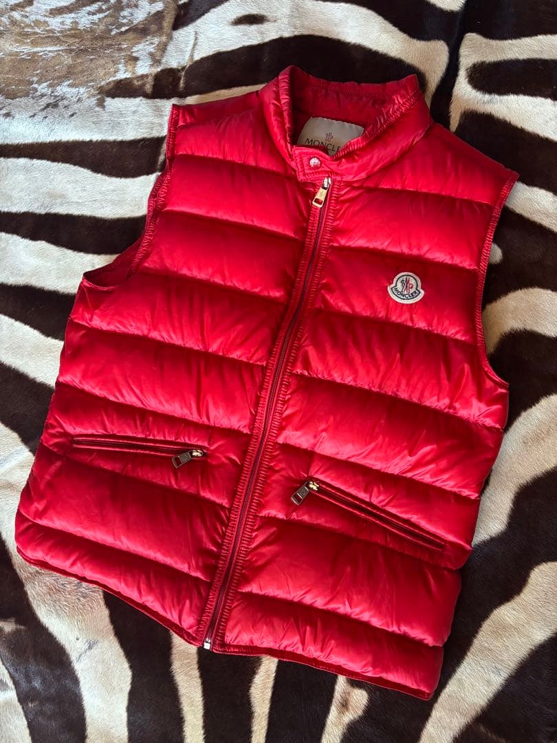 つ*ん様 国内正規品　MONCLER モンクレール　ダウンベスト 赤　レッド