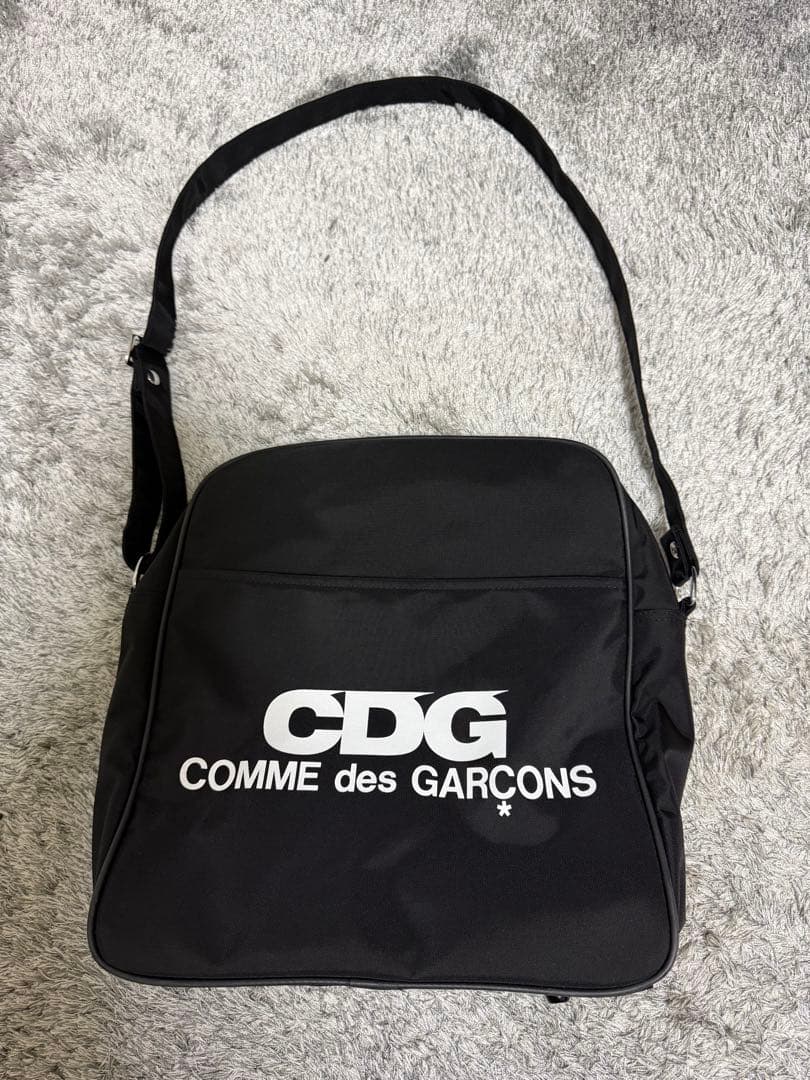 COMME des GARÇONS ショルダーバッグ　黒