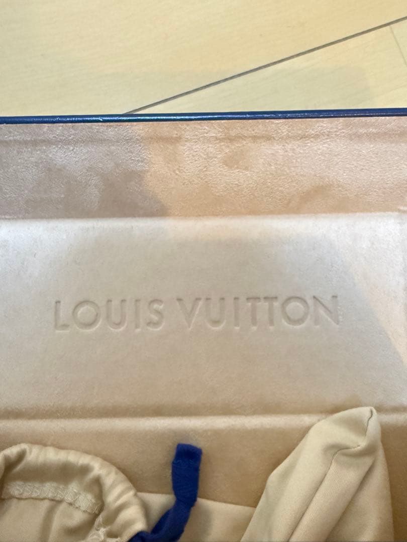 Louis Vuitton スクエア　サングラス　　値下げ交渉可能