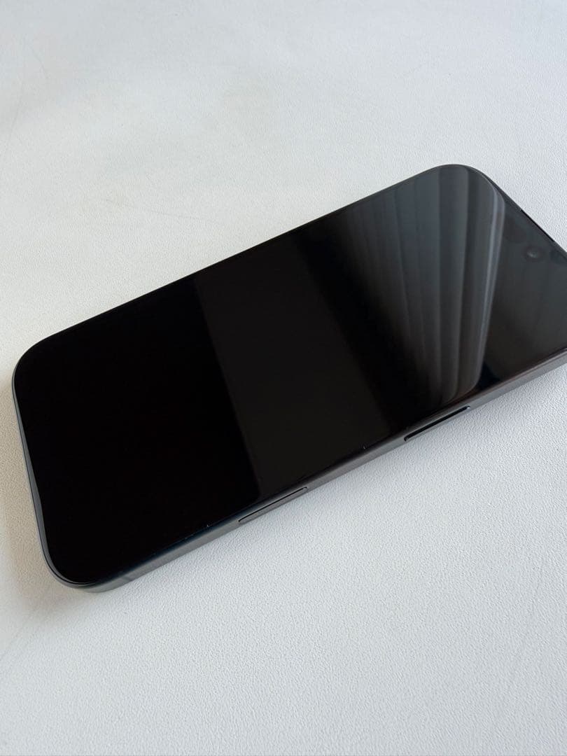 【超美品】iPhone 16 pro ブラックチタニウム 256GB