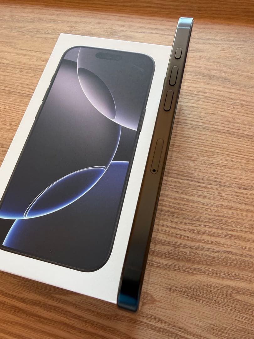 【超美品】iPhone 16 pro ブラックチタニウム 256GB