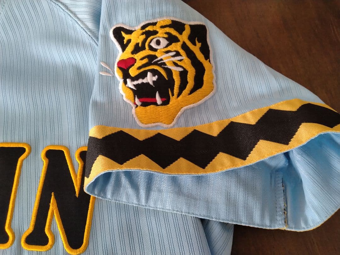 ☆プロフ内ユニホーム販売中☆阪神タイガースユニホーム 輝流復刻ユニ