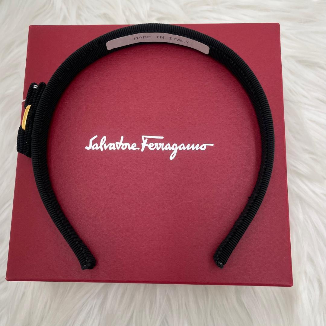 新品未使用品✨フェラガモ　Ferragamo カチューシャ　ブラック