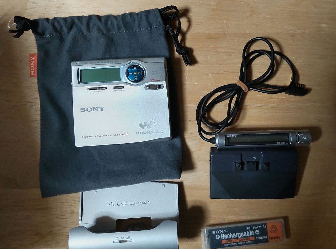 SONY MZ-R910 ポータブルMDレコーダー