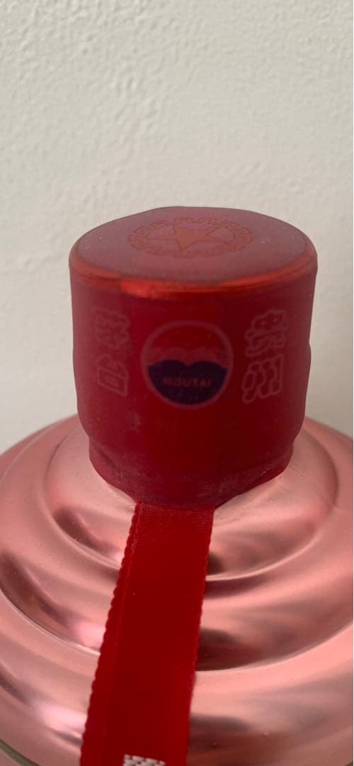 貴州茅台酒 白酒 天女 ピンクボトル 2022 500ml 箱付き ミニグラス