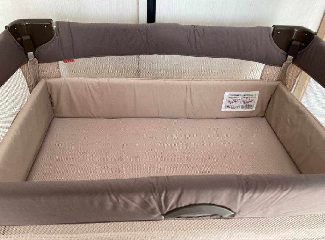 アップリカ ベビーベッド ココネルエアー