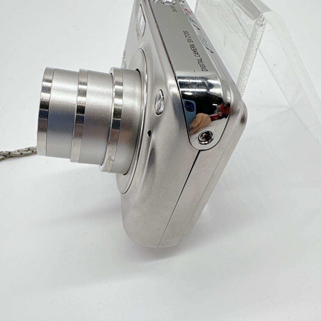 CASIO EXILIM EX-Z1200コンパクトデジタルカメラ