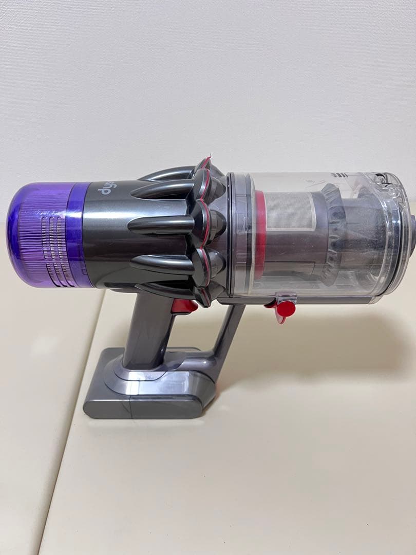 ダイソン Digital Slim Fluffy SV18 本体のみ