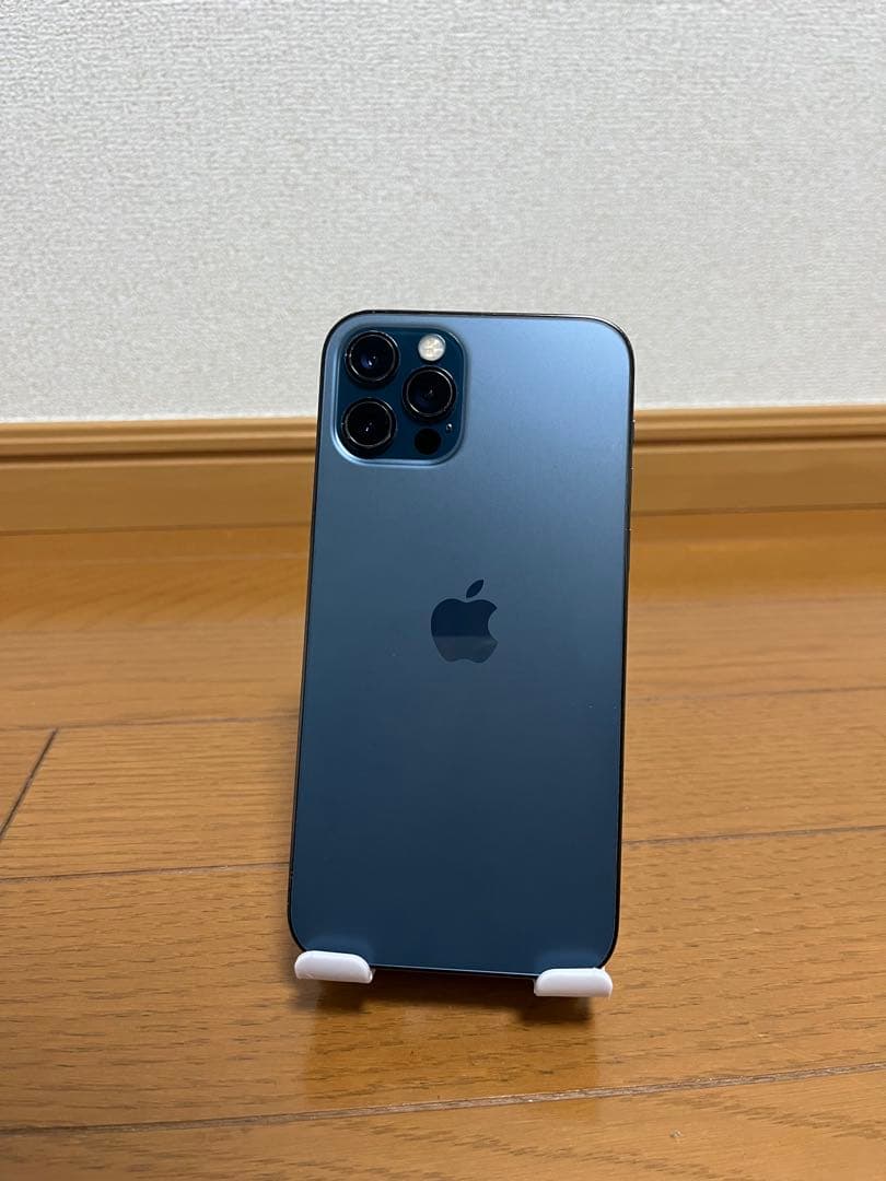 Apple iPhone 12 Pro SIMフリーケース付き
