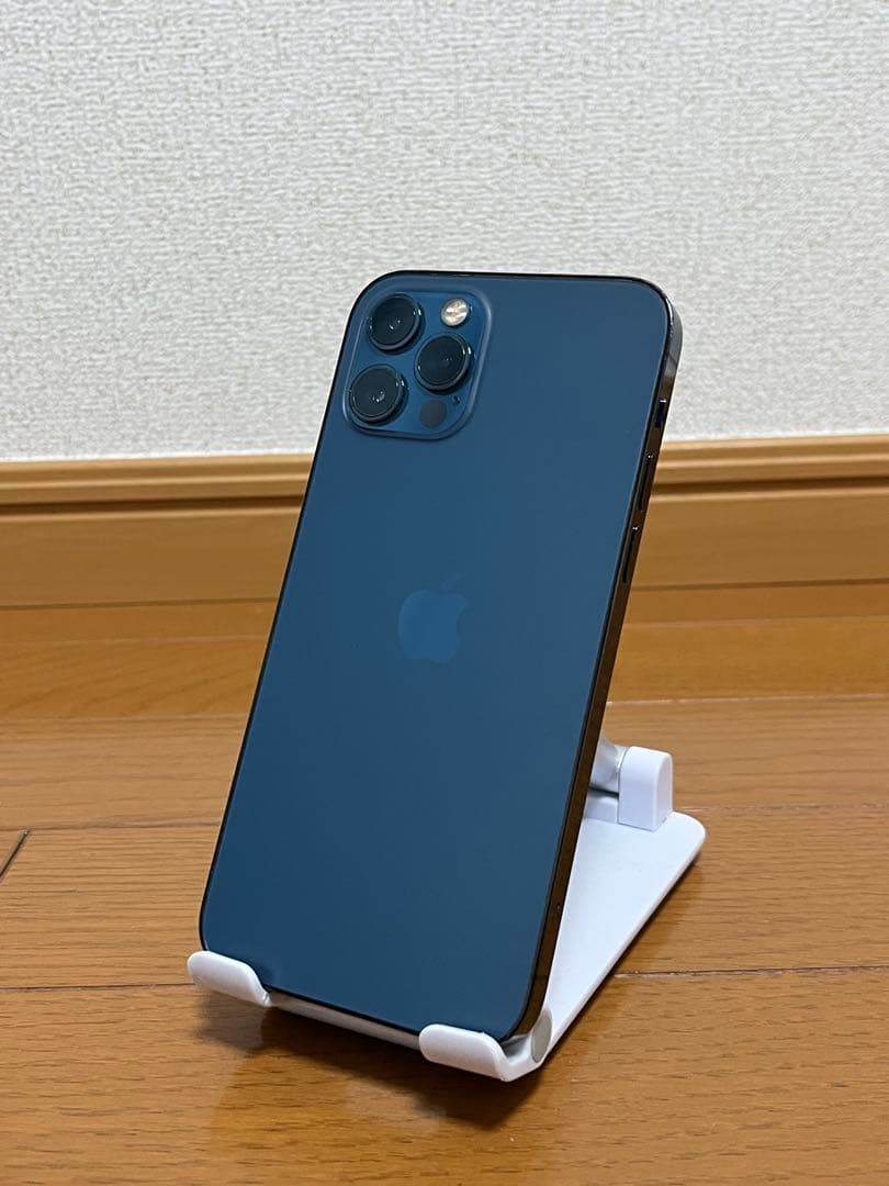 Apple iPhone 12 Pro SIMフリーケース付き