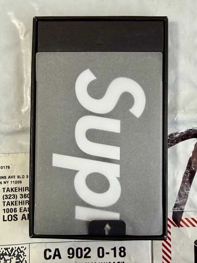 Supreme x Mophie QI2 Powerstation 日本未発売