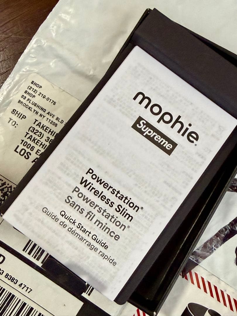 Supreme x Mophie QI2 Powerstation 日本未発売