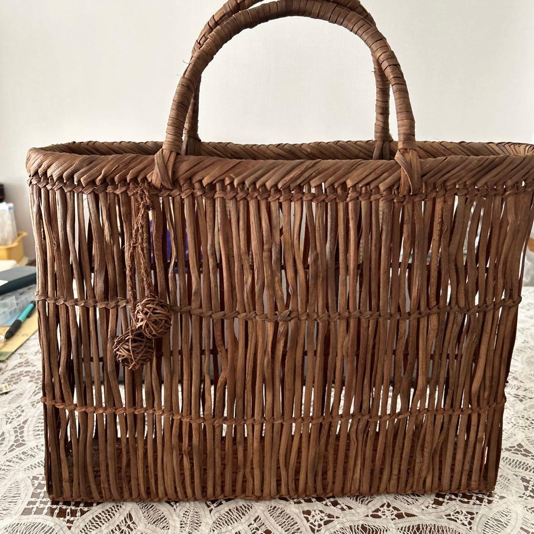 山形県産山葡萄のバッグ