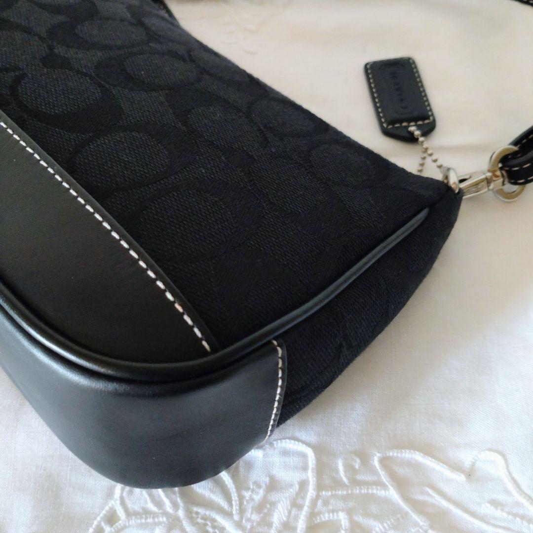 コーチCOACH　　　　　　　　　　　　　小さなハンドバッグ美品
