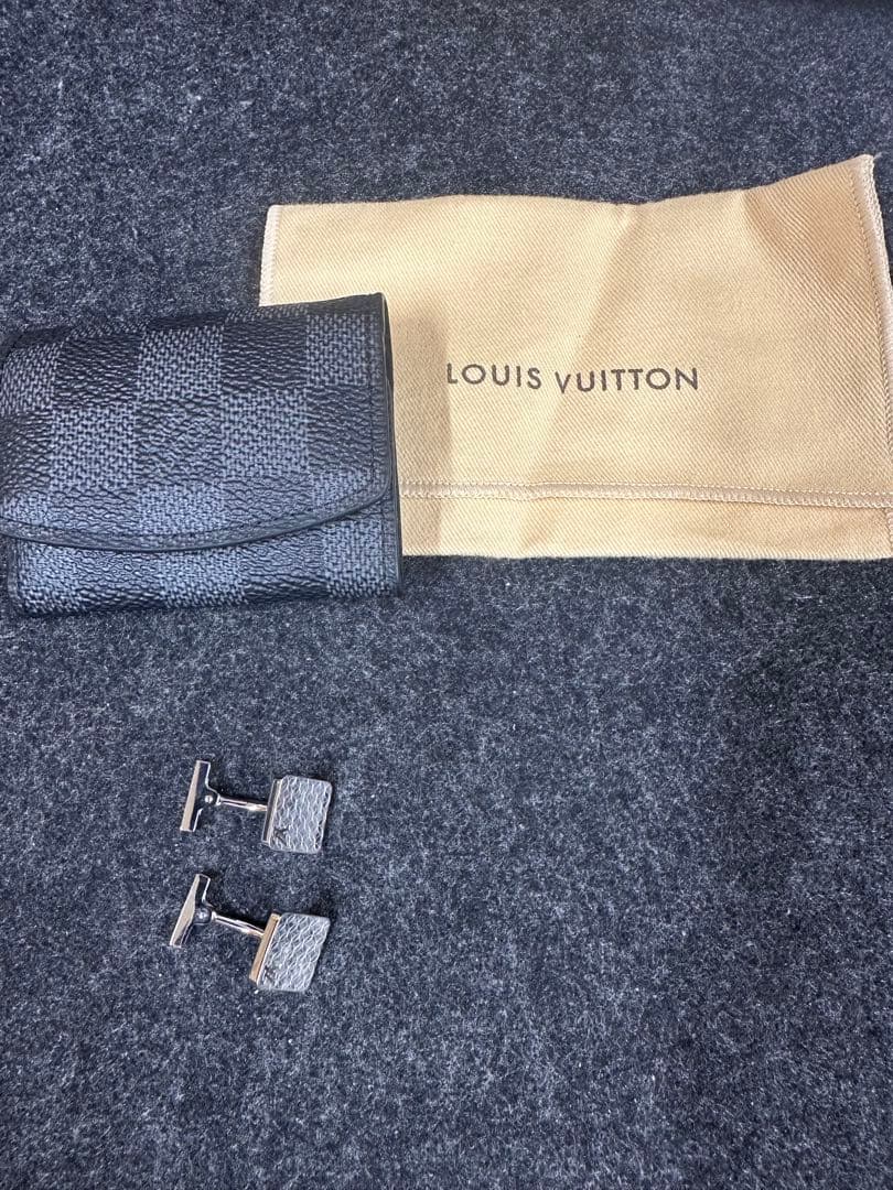 LOUIS VUITTONカフリンクス ブラック