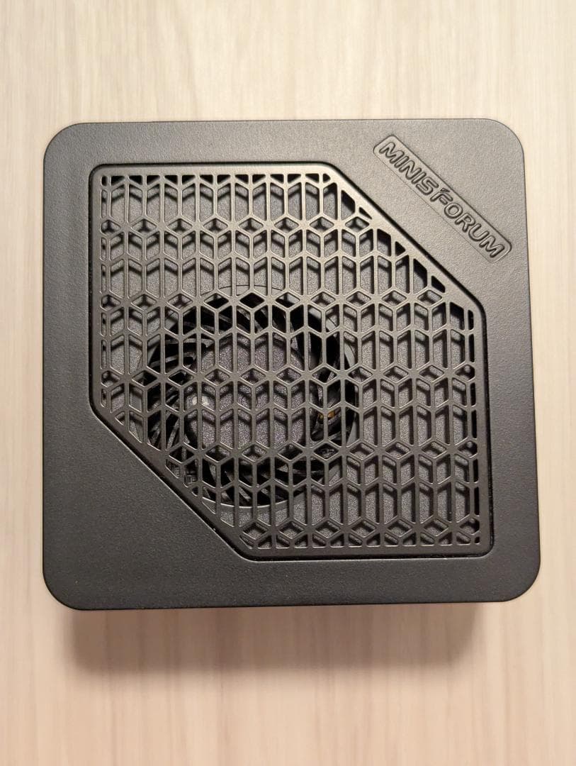 MINISFORUM EM780 32GB 1TB ミニPC